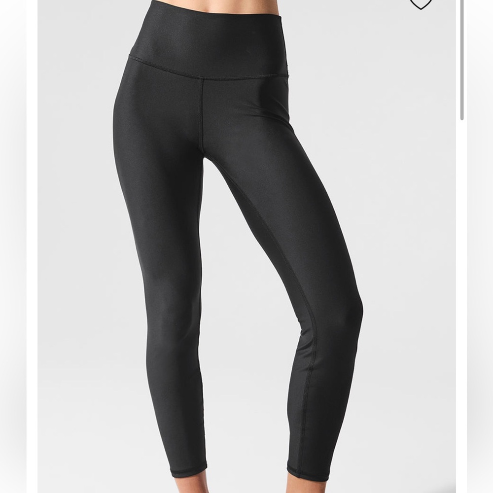 NWOT ALO Yoga Black Leggings